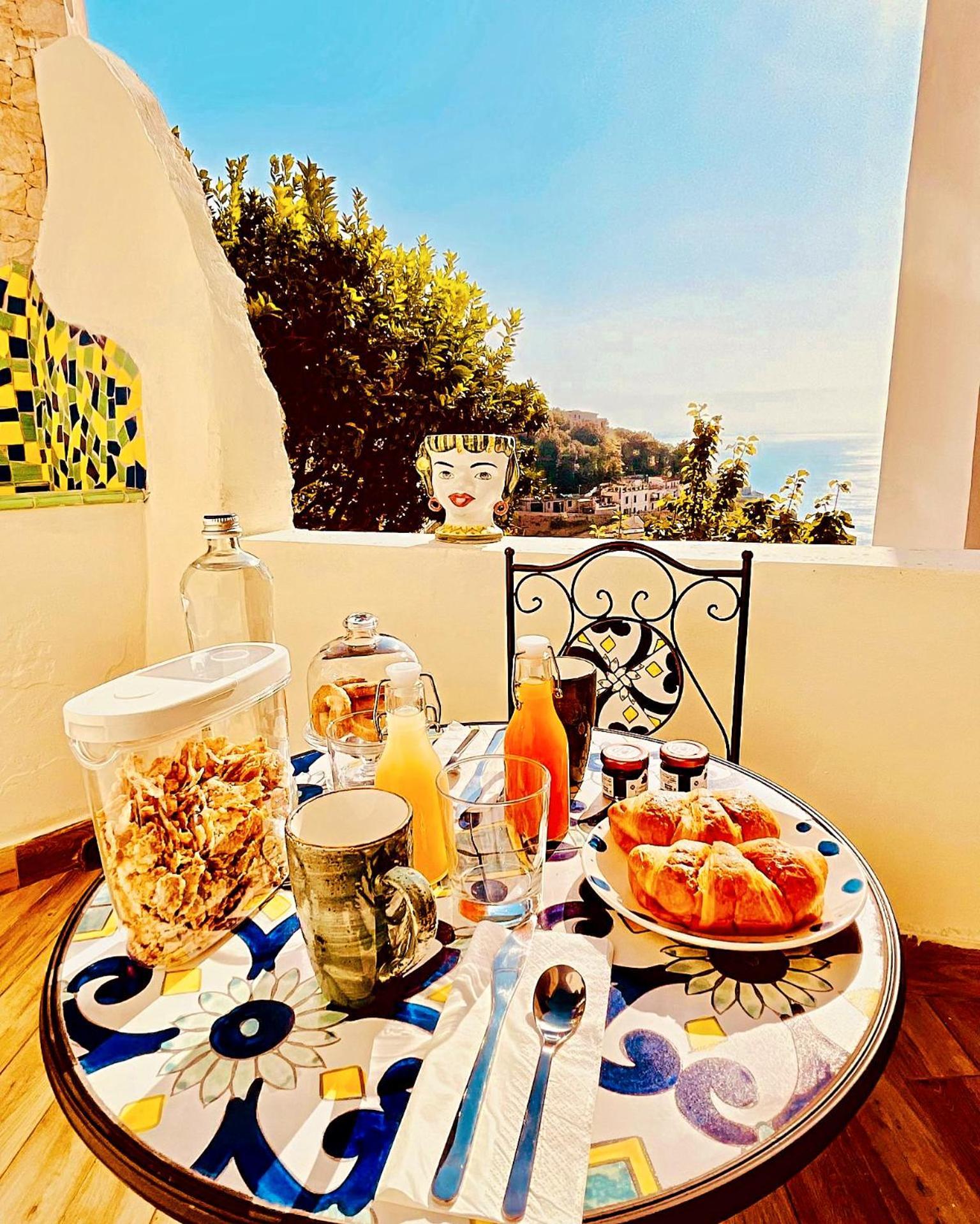 Apartament Borgo Virginia - Sea View In Amalfi Coast Vietri Zewnętrze zdjęcie